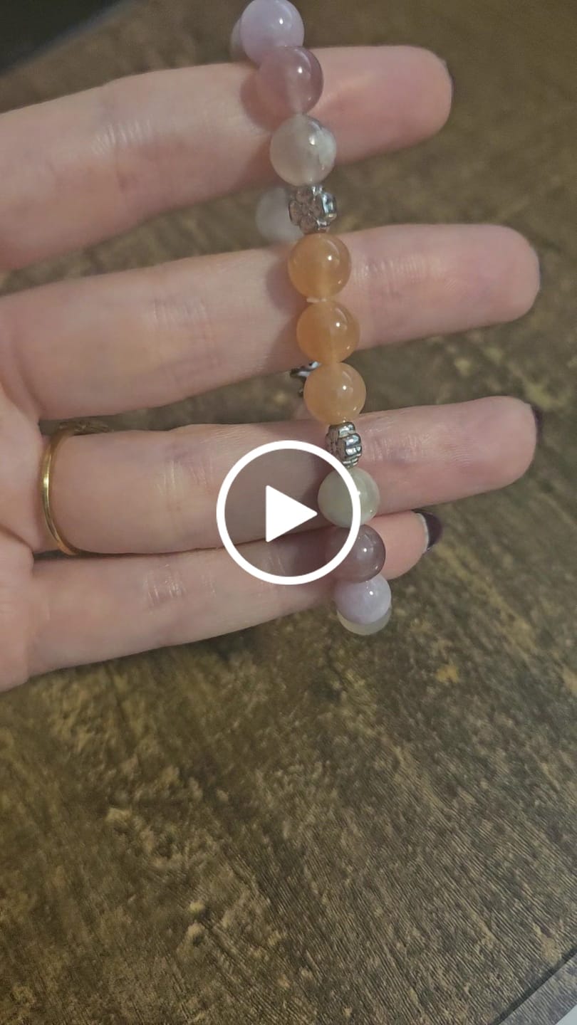 Customer video review of KIKI Design Studio, DIY Your Own Bracelet