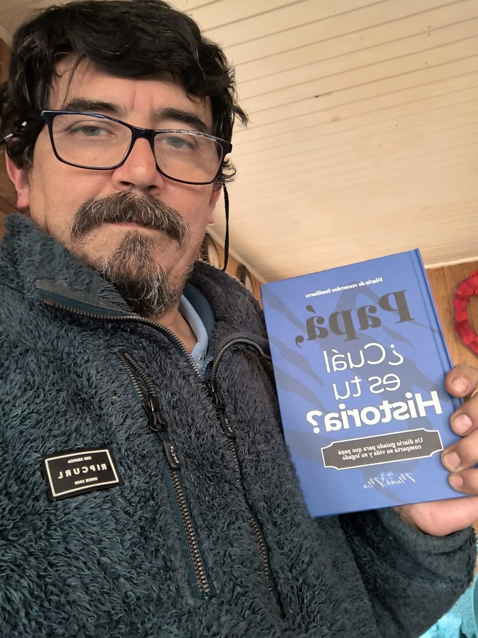 Customer photo review of Libro Tapa Dura - ¿Cuál es tu historia?