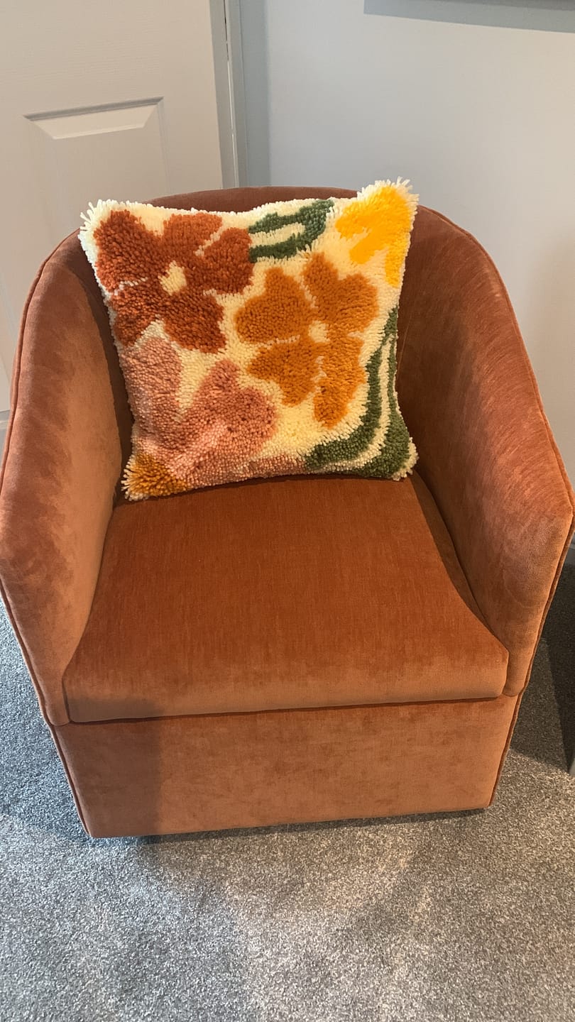 Customer photo review of PRETTY PETALS EARTHY - Latch Hook Cushion Kit