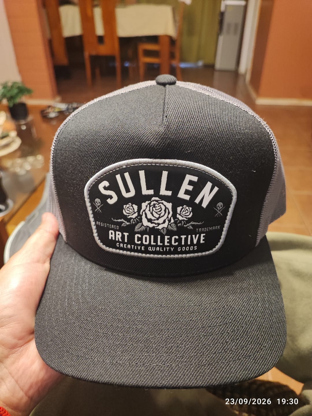 Customer photo review of LA ROSA SNAPBACK GREY