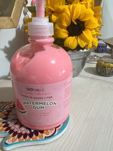 Customer photo review of Crema de Manos y Pies - Watermelon Gum 500 ml