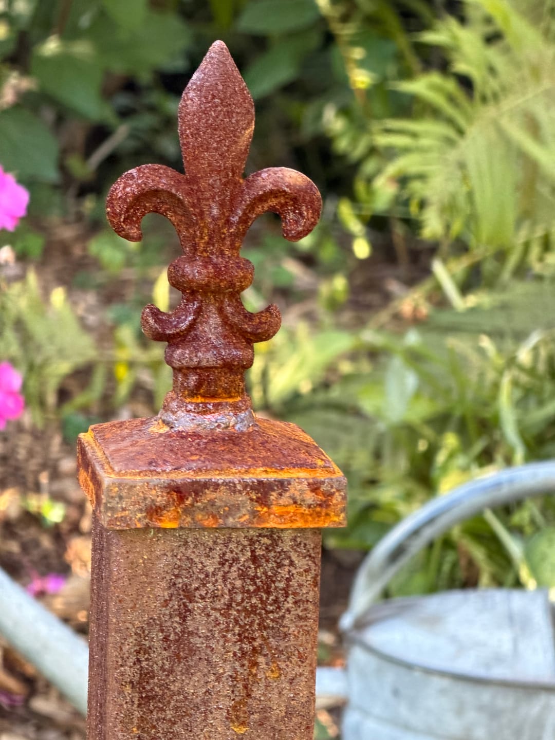 Customer photo review of True 2-1/2 Inch Fleur-De-Lis Cast Iron Post Cap