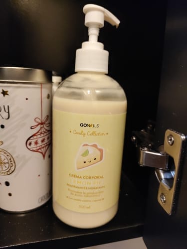 Customer photo review of Crema de Cuerpo Reafirmante e Hidratante - Cotton Candy