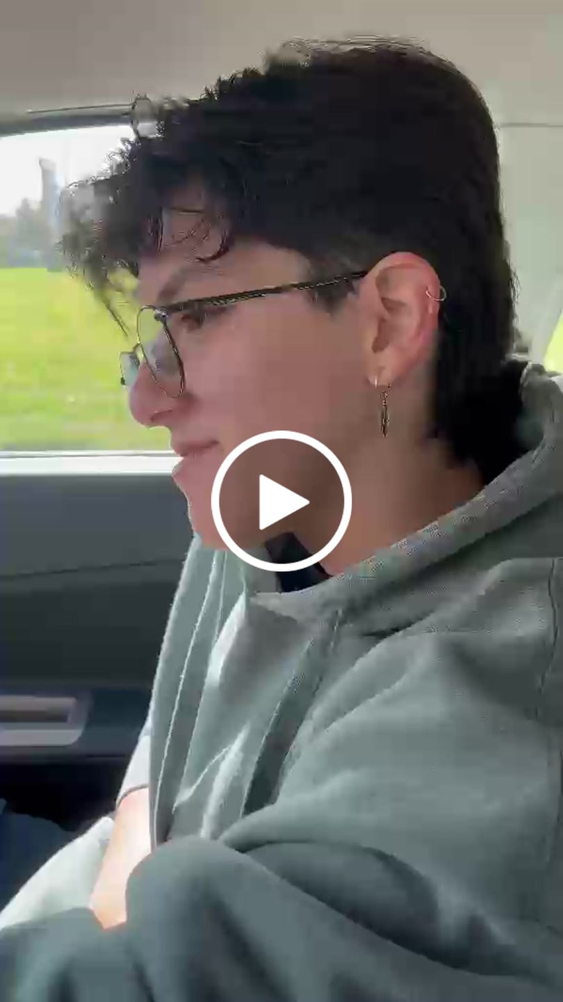 Customer video review of Tu Historia en Música – Emoción Garantizada