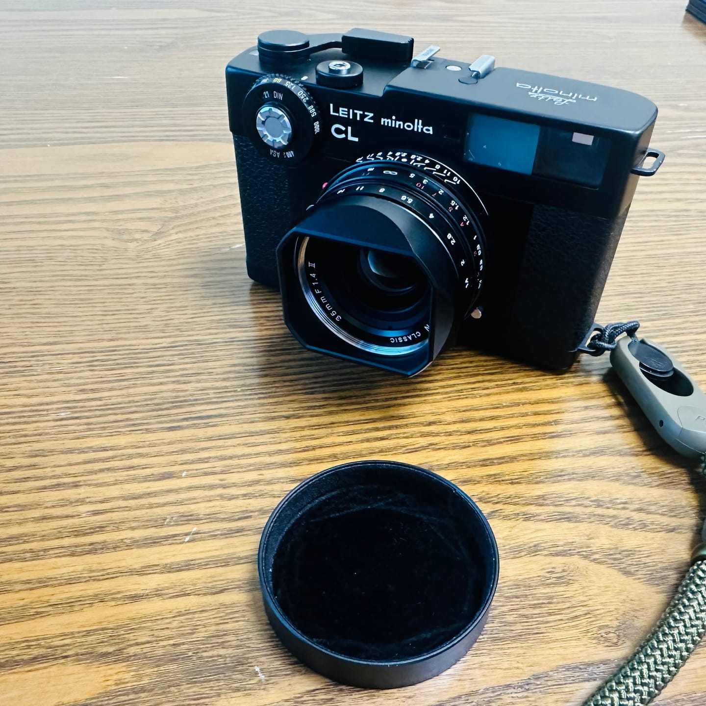 Customer photo review of Square Lens Hood for Voigtlander 35/40/50mm (Black Aluminum) v2