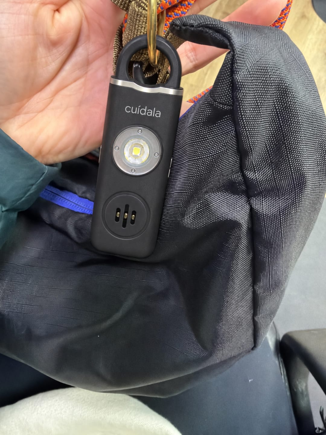 Customer photo review of Alarma Personal Cuidala