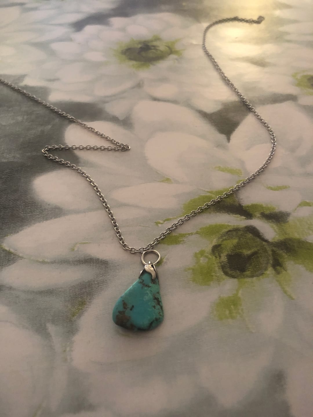 Customer photo review of Turchese Vero  - collana con ciondolo in pietra