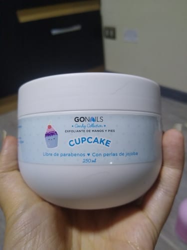 Customer photo review of Exfoliante de Manos y Pies - Cupcake 250 ml