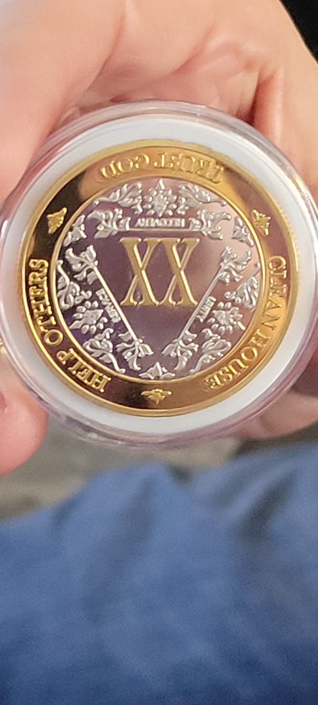 Customer photo review of 20 Year 40mm Gold & Silver AA Medallion - Bi-Plate Fancy Twenty Year Chip/Coin