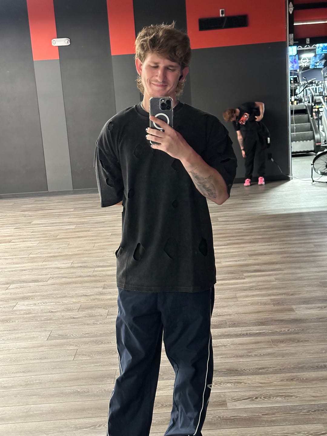 Customer photo review of Tarnished Destroyed Oversized T-shirt [VINTAGE WASHED]