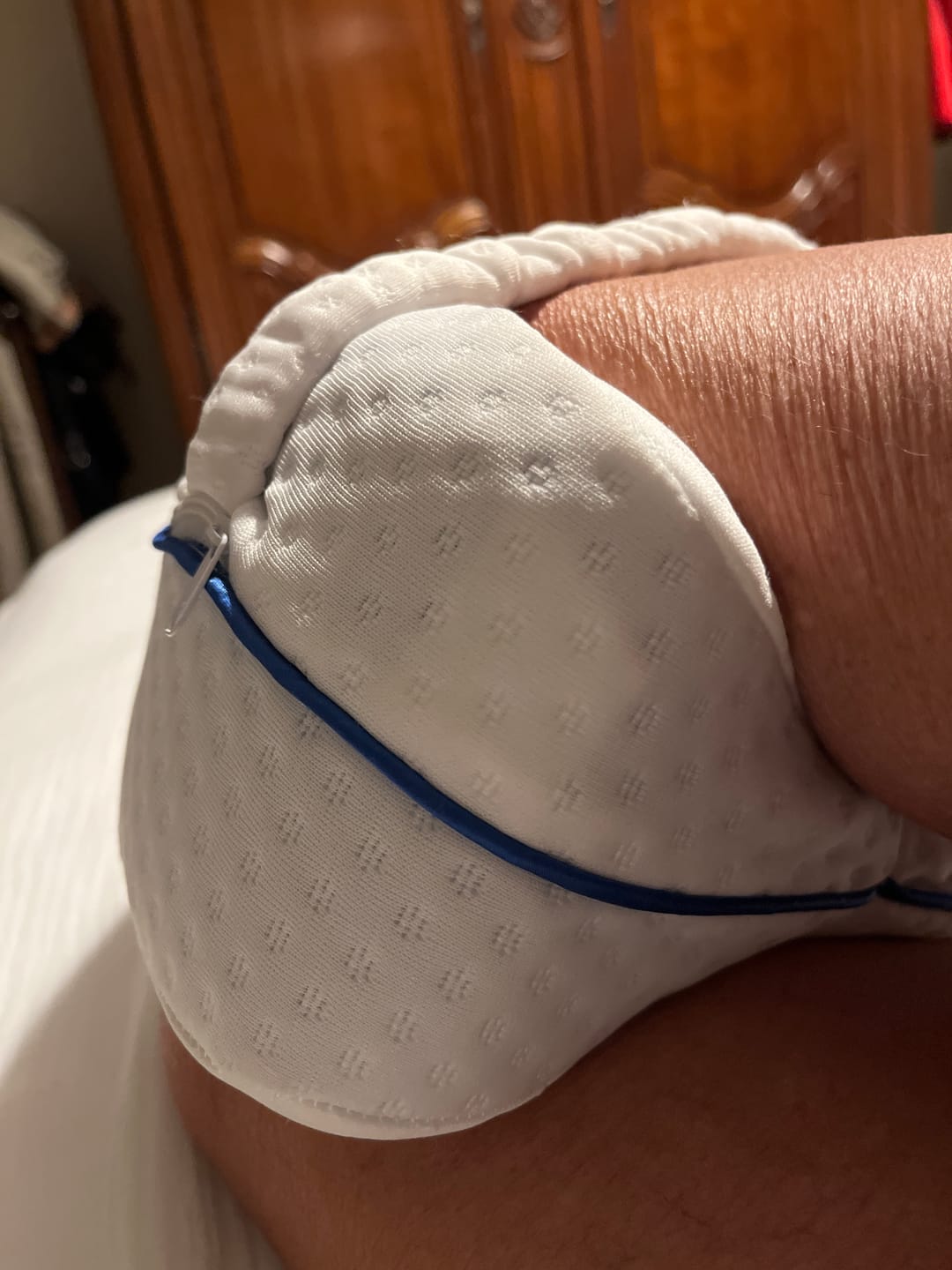 Customer photo review of Coussin Orthopédique Genoux Cellsius - Le secret d'un sommeil sans douleur