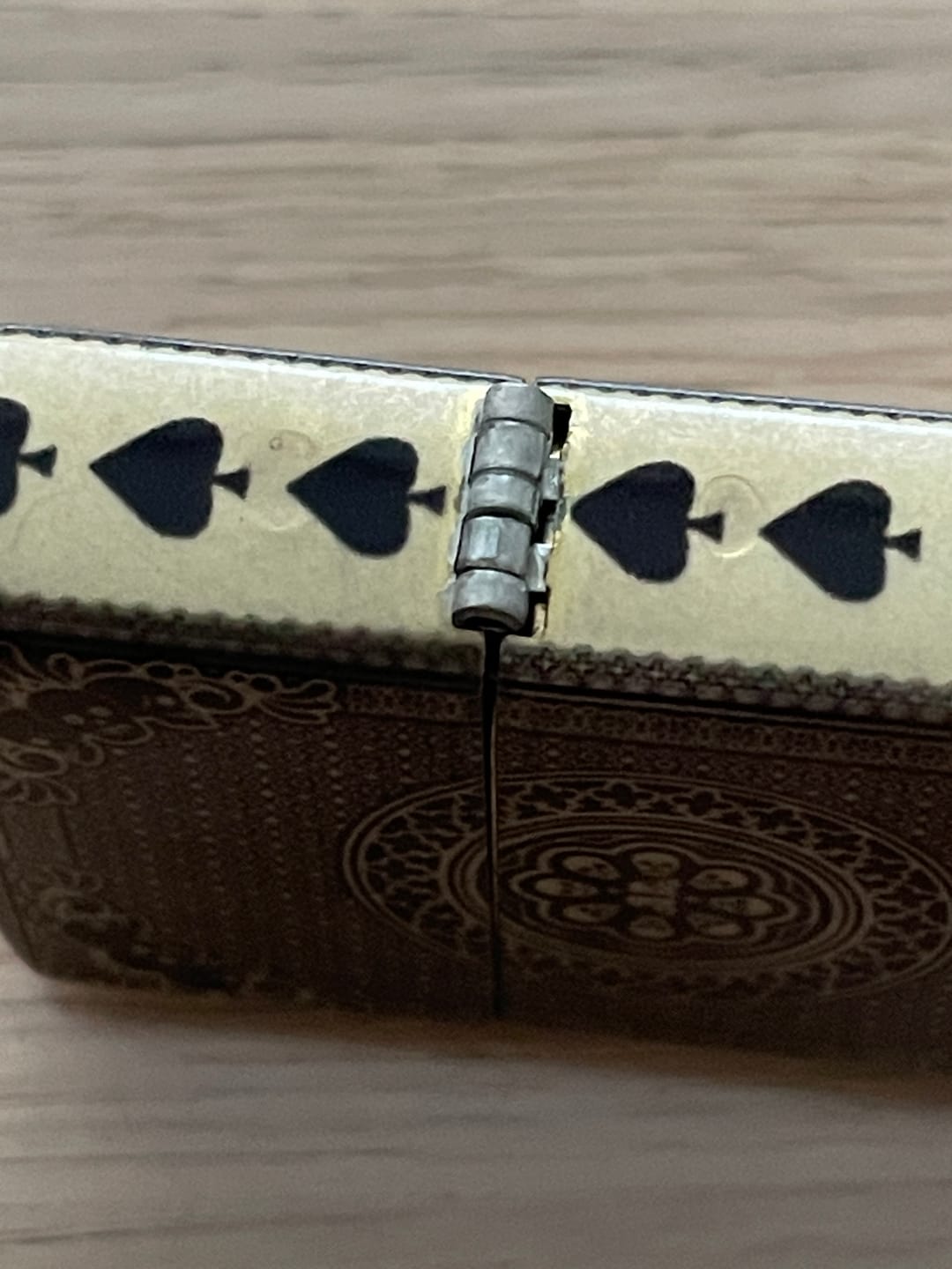 Customer photo review of Zippo Feuerzeug Spade and Skull