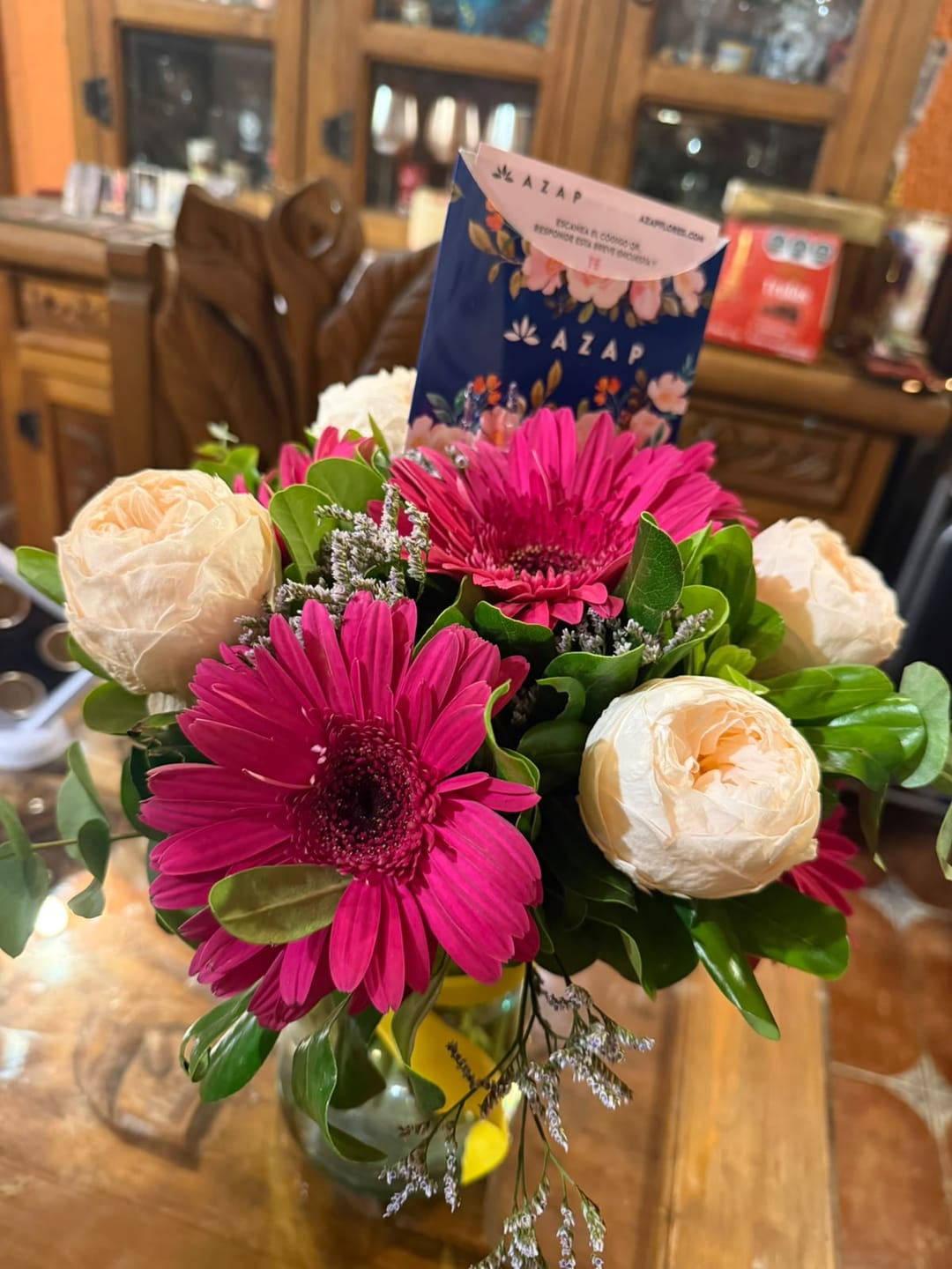 Customer photo review of Oasis - Peonias Eternas Rosas y Gerbera Rosa