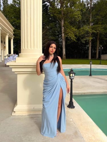 Customer photo review of Cyra Maxi Dress