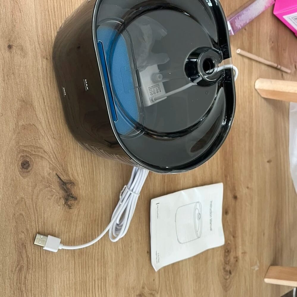 Customer photo review of Fontaine à Eau pour Chat 2,2L – Filtration Continue