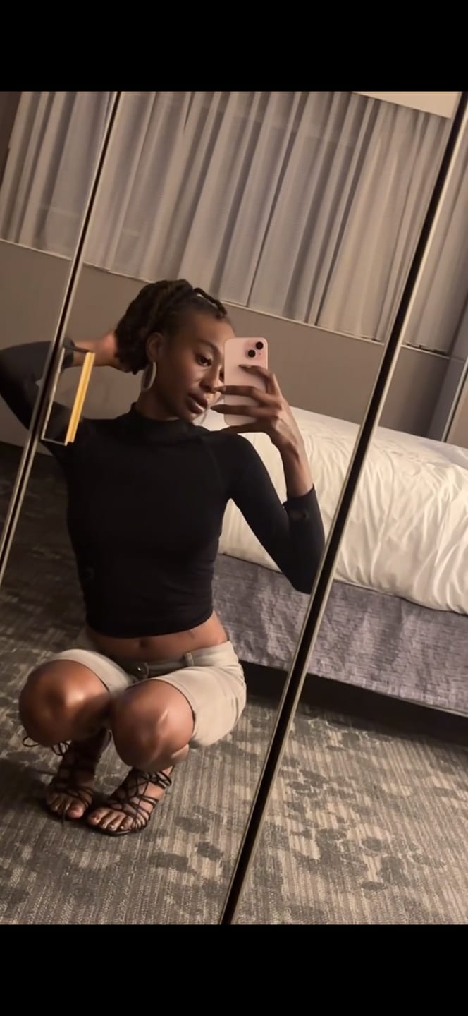 Customer photo review of Seamless Logo Turtleneck (Black)