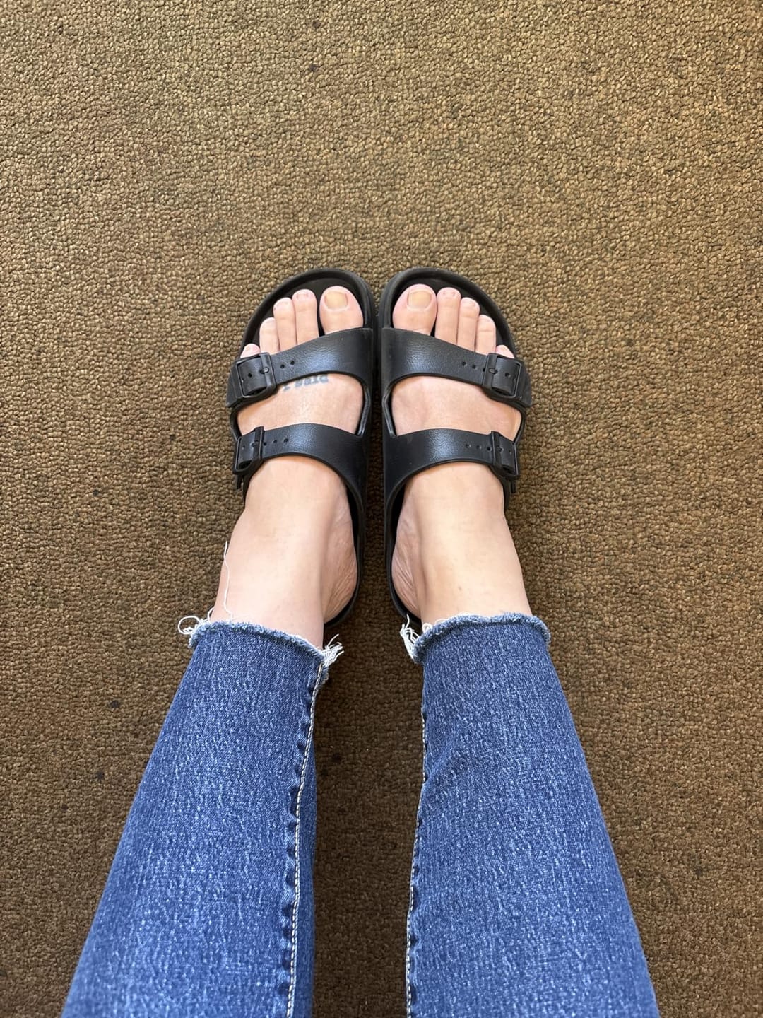 Customer photo review of Snuggi Arch Support Platfrom Sandals