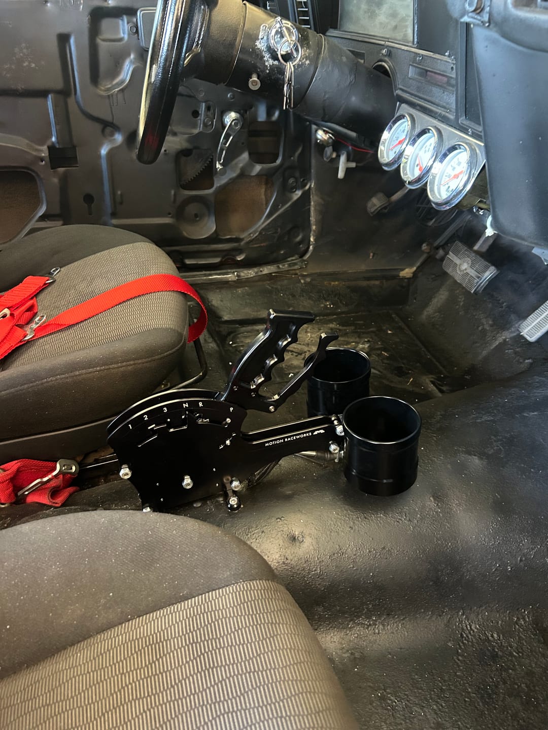 Customer photo review of Motion Stand-Alone Dual Billet Cup Holder 16-142