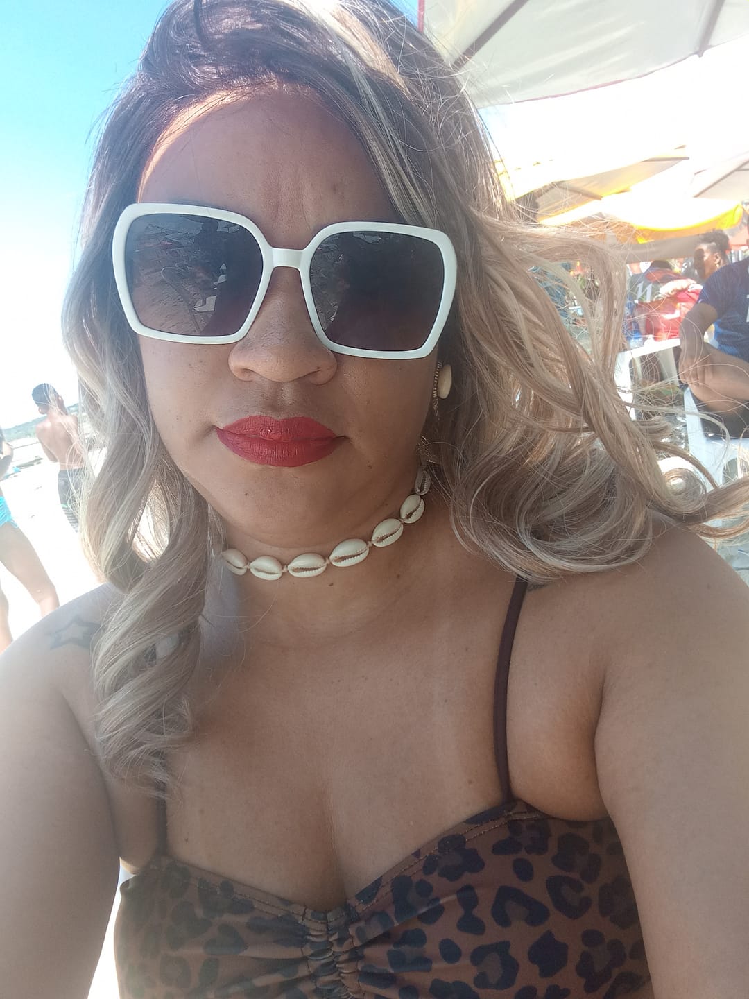 Customer photo review of Lace Front Premium Vanessa - Loiro TTHL623BAPRIC
