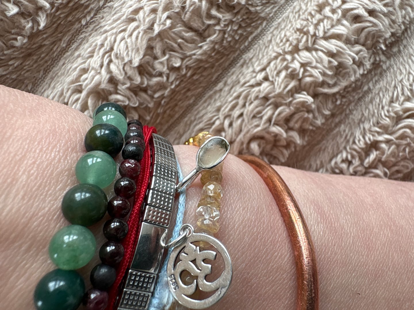 Customer photo review of Libyan desert glass - Mini necklace pendant