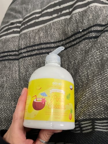 Customer photo review of Crema de Manos y Pies - Piña Colada 500 ml
