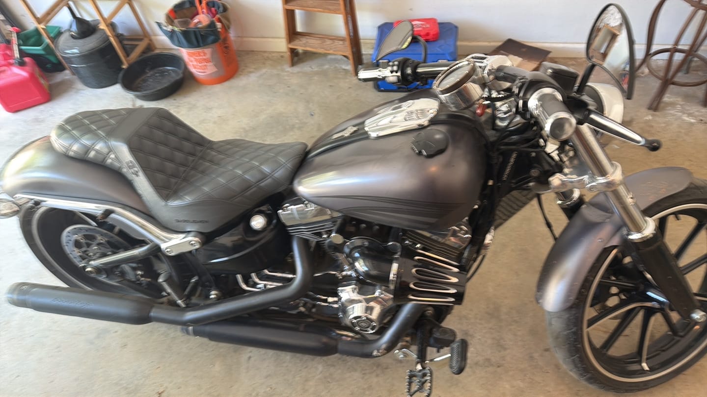 Customer photo review of BORN SCUM X SADDLEMEN STEP UP SEAT LIVE BUILDER *DEPOSIT*