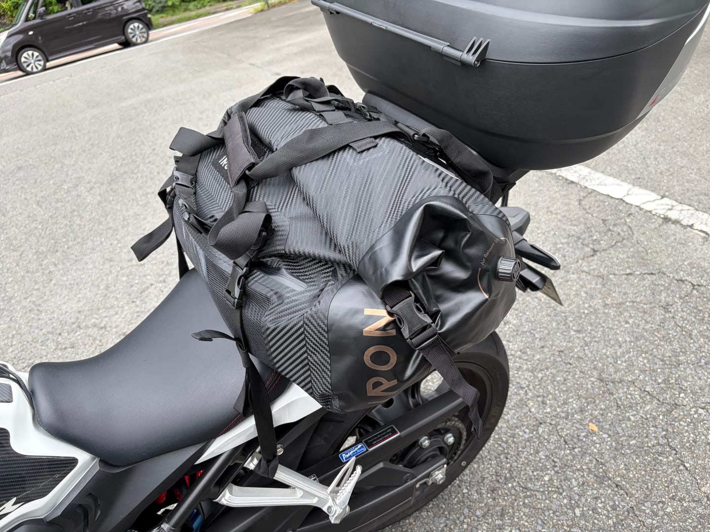 Customer photo review of RIDEIRON防水バイクシートバッグ | BAG007