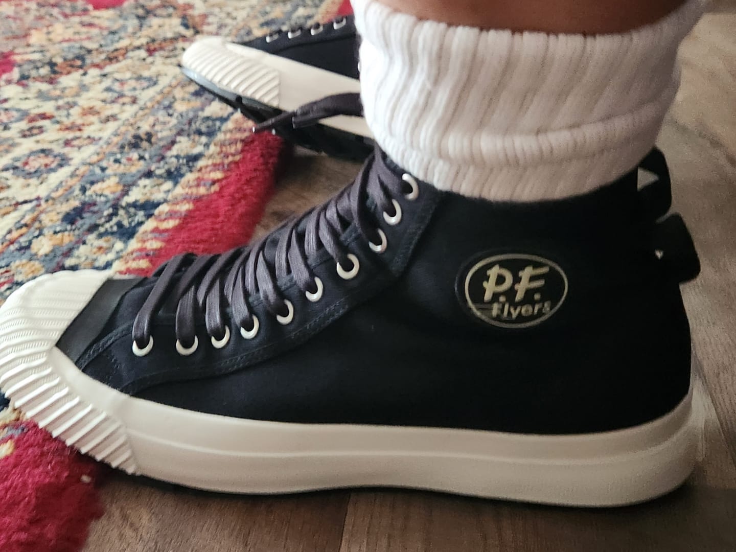 Customer photo review of Grounder High-Top Black/Sea Salt