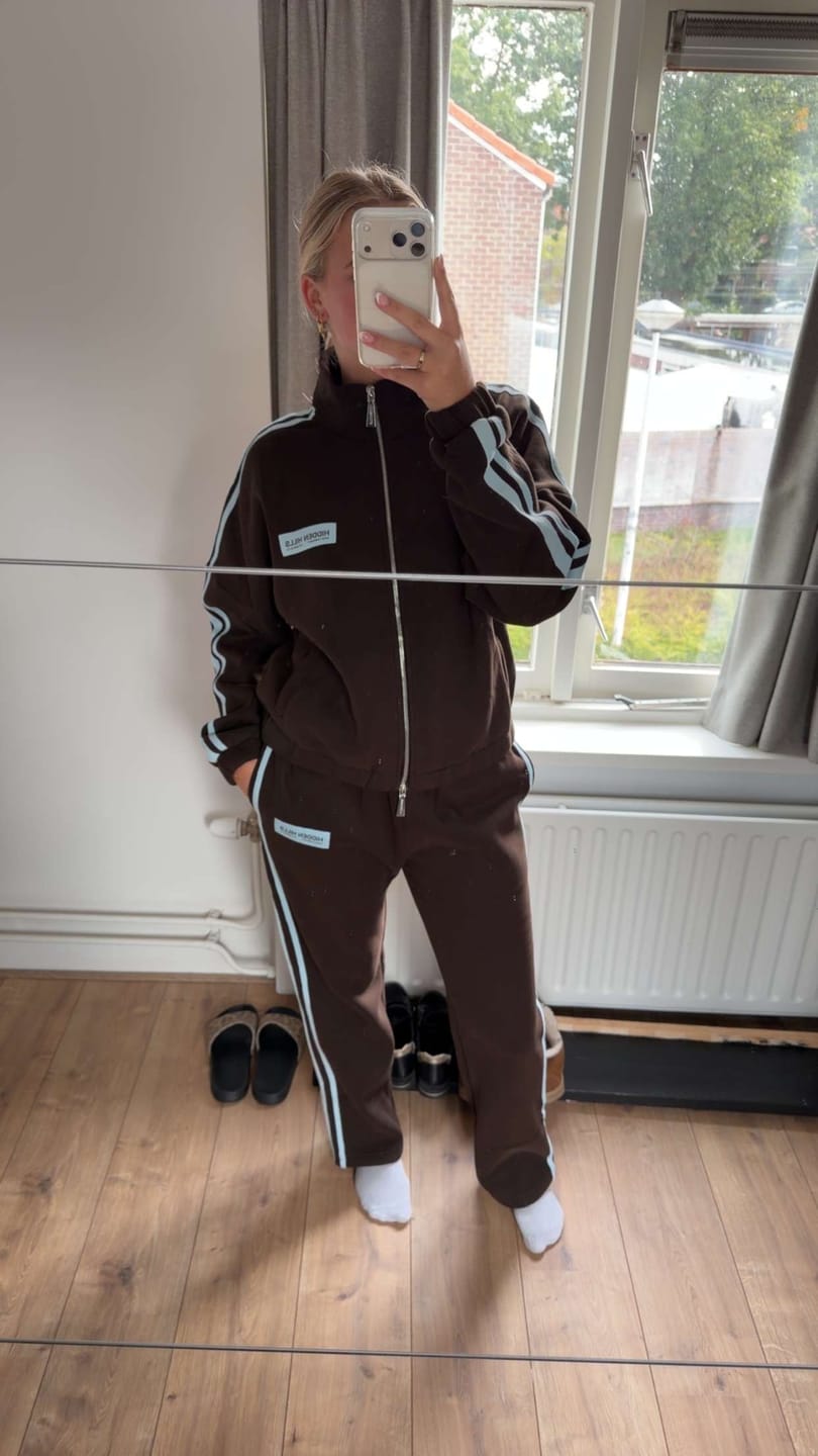 Customer photo review of STRIPED STRAIGHT LEG SWEATPANTS DARK BROWN/LIGHT BLUE