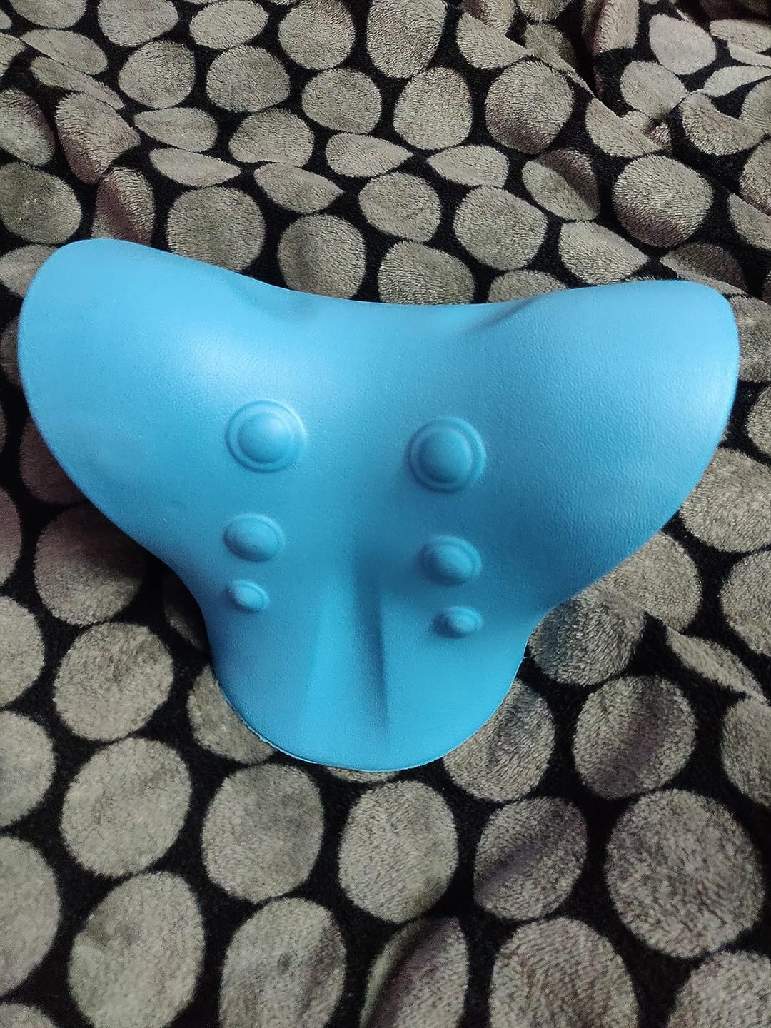 Customer photo review of NeckEase™ Cervical Neck Relaxer — Ergonomic Pain Relief Pillow
