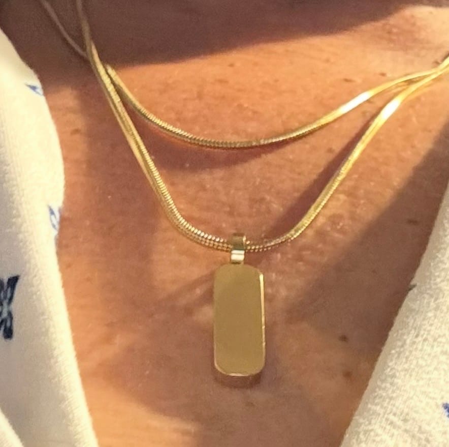 Customer photo review of Minimal Pendant & Square Chain
