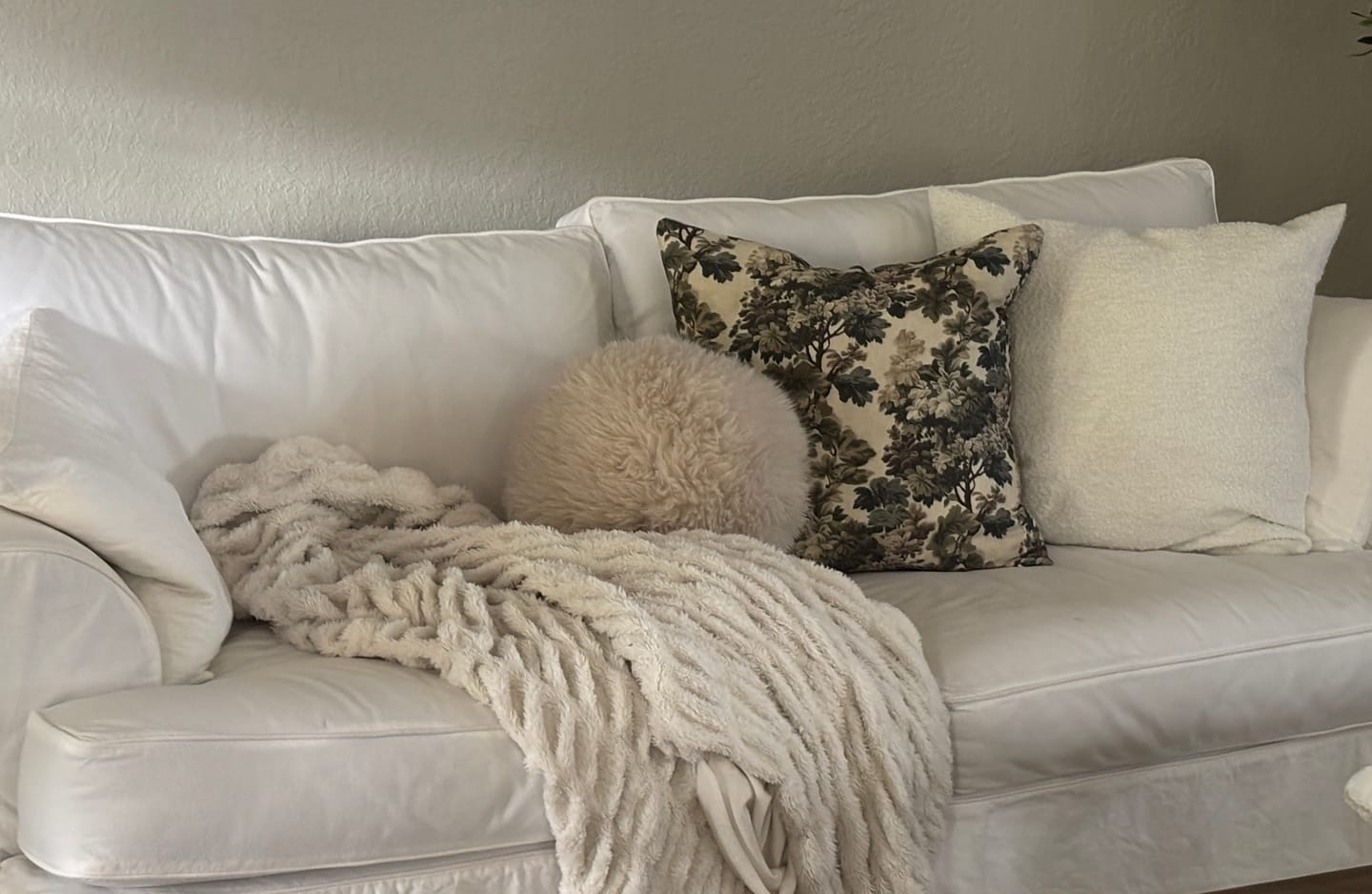 Customer photo review of Fable - 18" | 22" | 26" | 12x20"