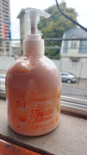 Customer photo review of Crema de Manos y Pies - Tequila Sunrise 500 ml