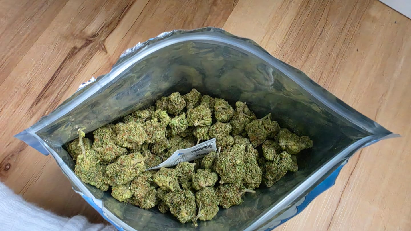 Customer photo review of Royal Gelato THCA Flower