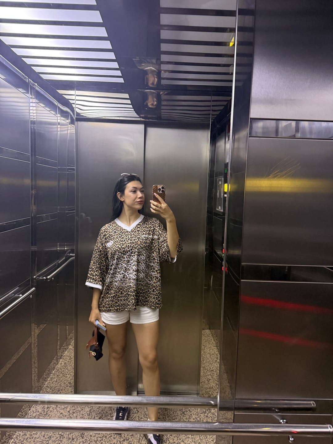 Customer photo review of JR Leopard Boxy Kalıp Forma Tshirt