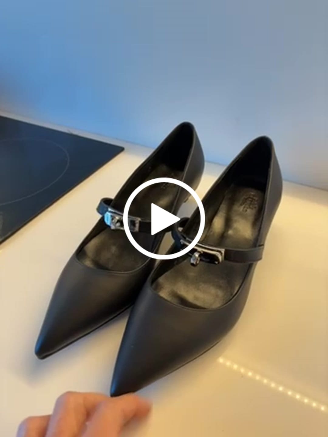 Customer video review of HM 25C Kiara 40 Pump Black Calfskin 210284