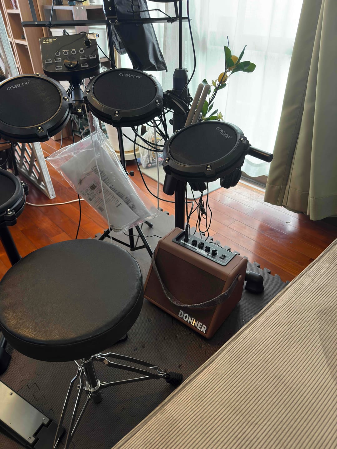 Customer photo review of Donner DDA-20 ミニ電子ドラムアンプ