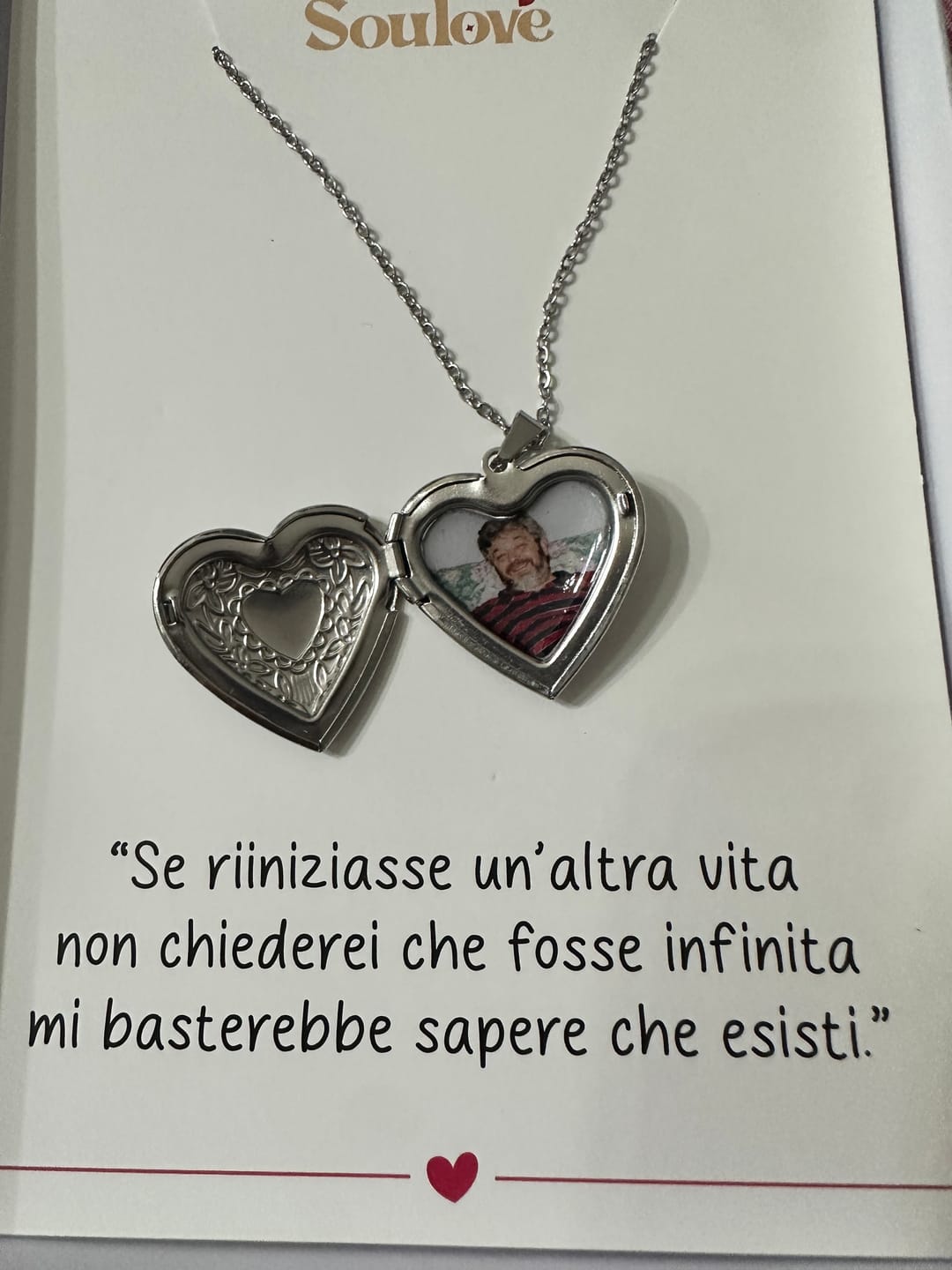 Customer photo review of Collana con Foto custodita nel Cuore e Dedica Personalizzata