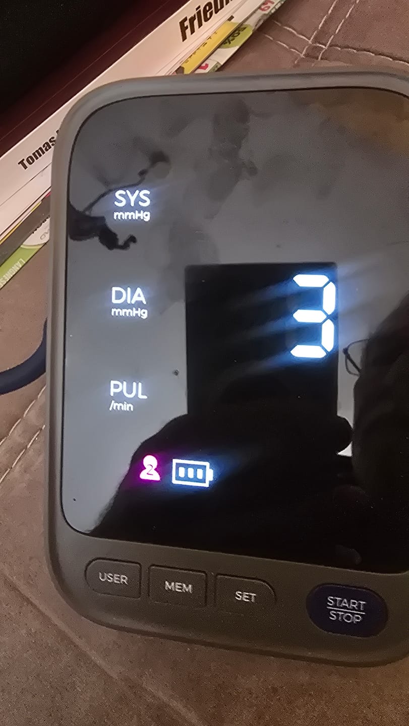 Customer photo review of Blutdruckmessgerät V8 Ultra – Next-Gen Präzisionssensor für klinisch genaue Messungen