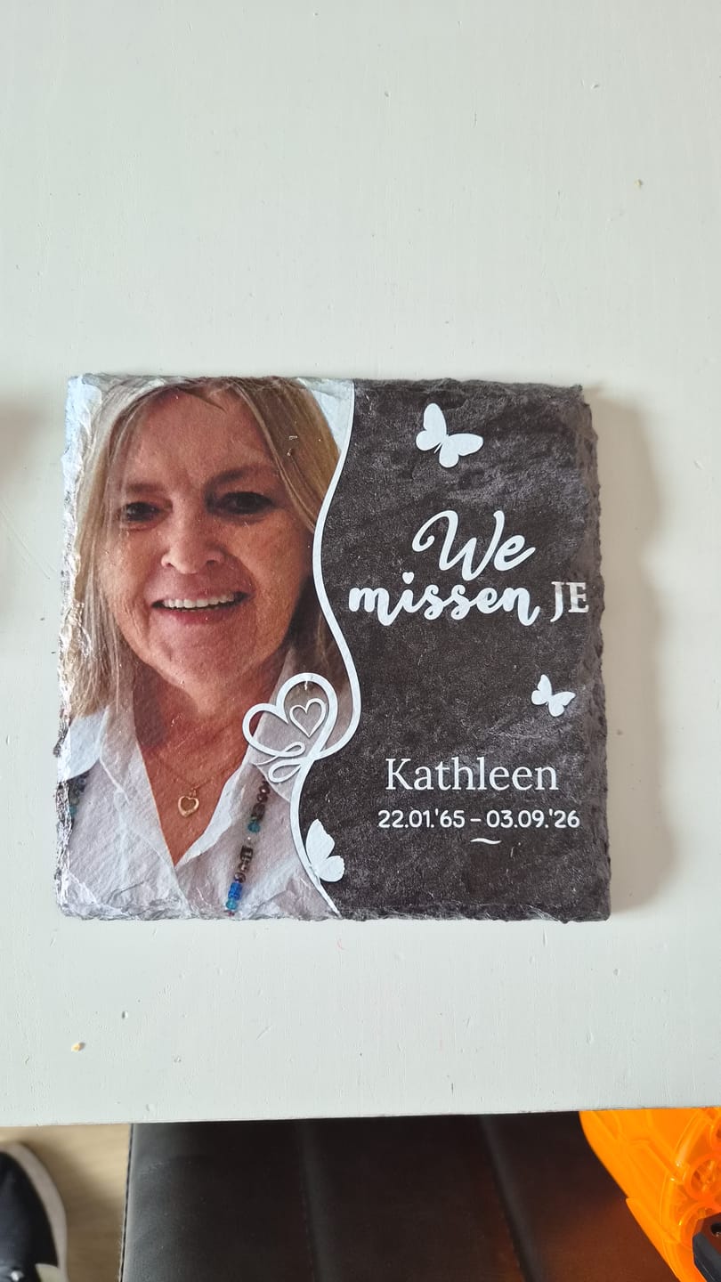 Customer photo review of Voor altijd in ons hart - Gepersonaliseerde leisteen plaat