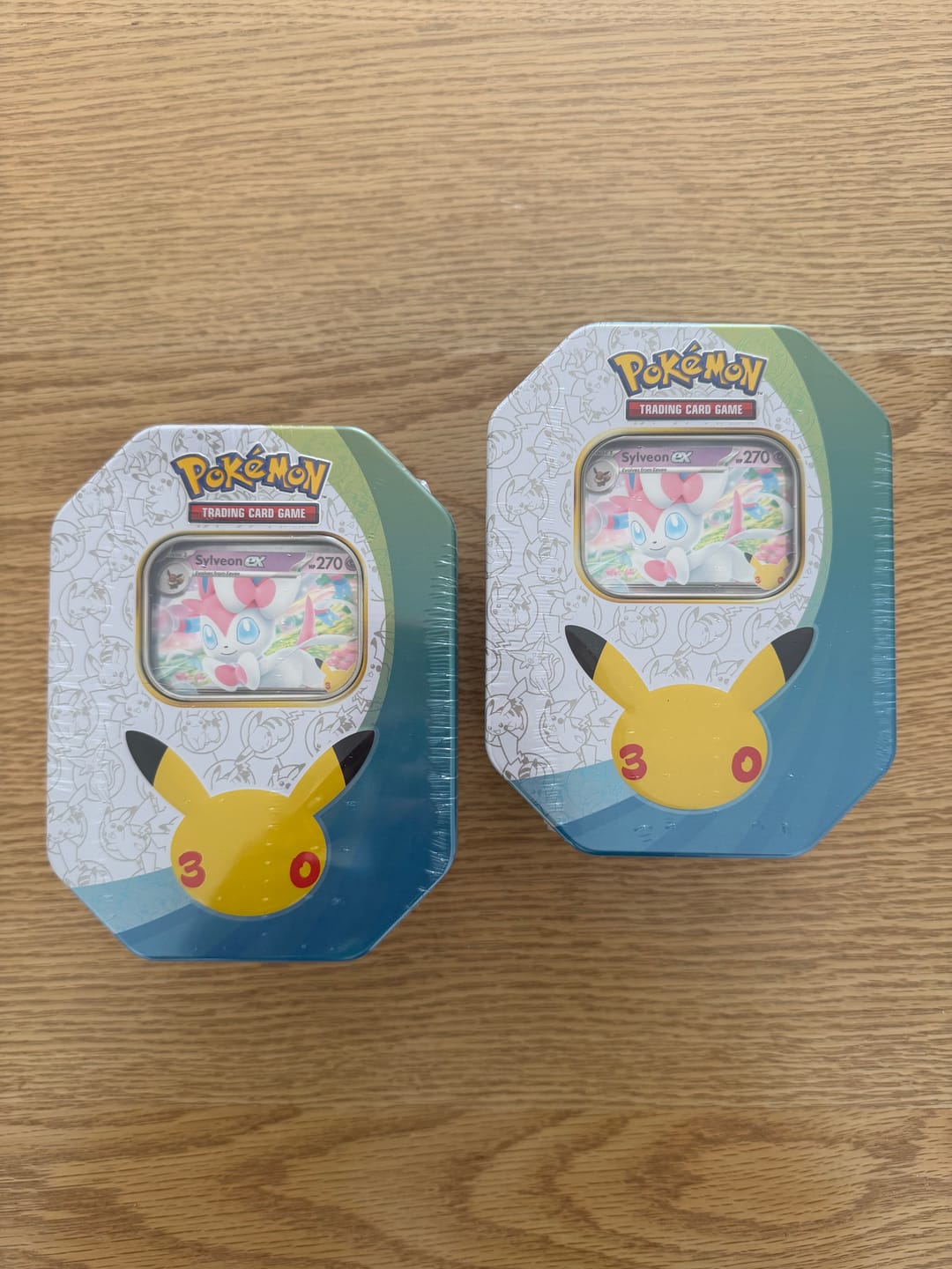 Customer photo review of 30 Aniversario - Lata Greninja / Sylveon EX - Inglés