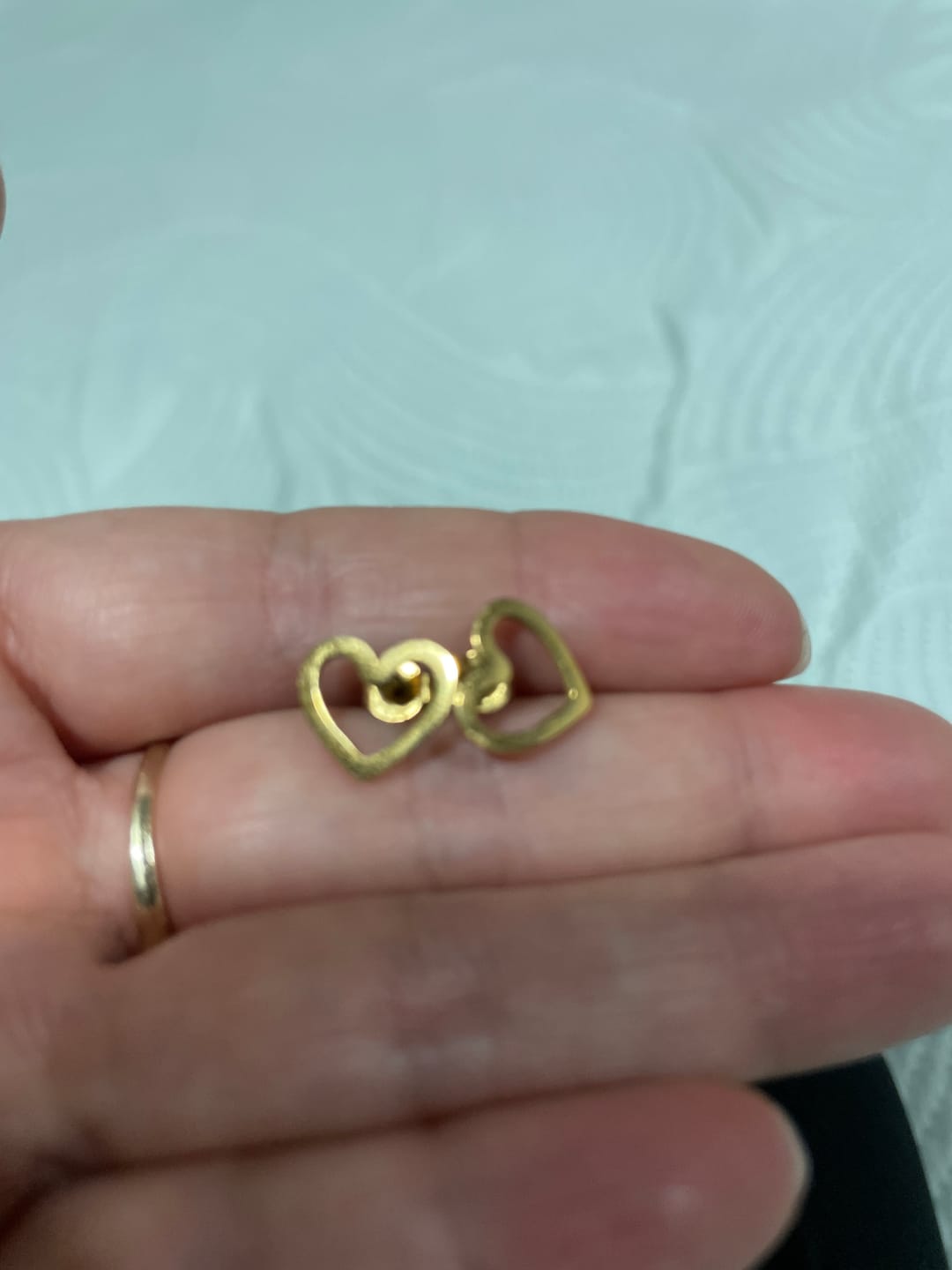 Customer photo review of Aretes Corazón