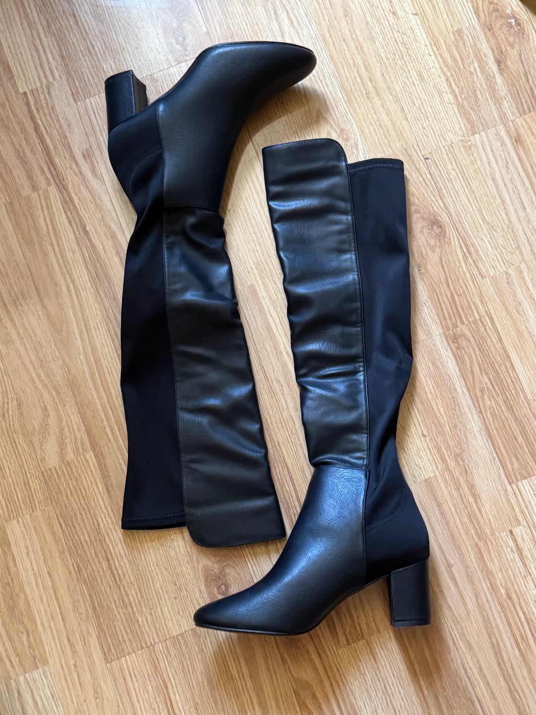 Customer photo review of Suga Knee High Boots