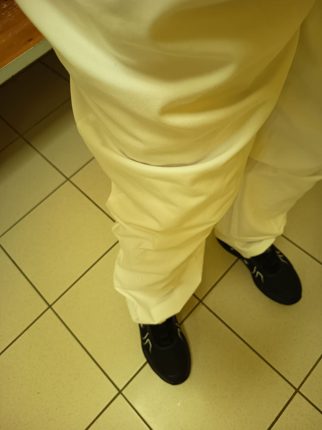 Customer photo review of Baskets de Travail Imperméables à Bouton Rotatif