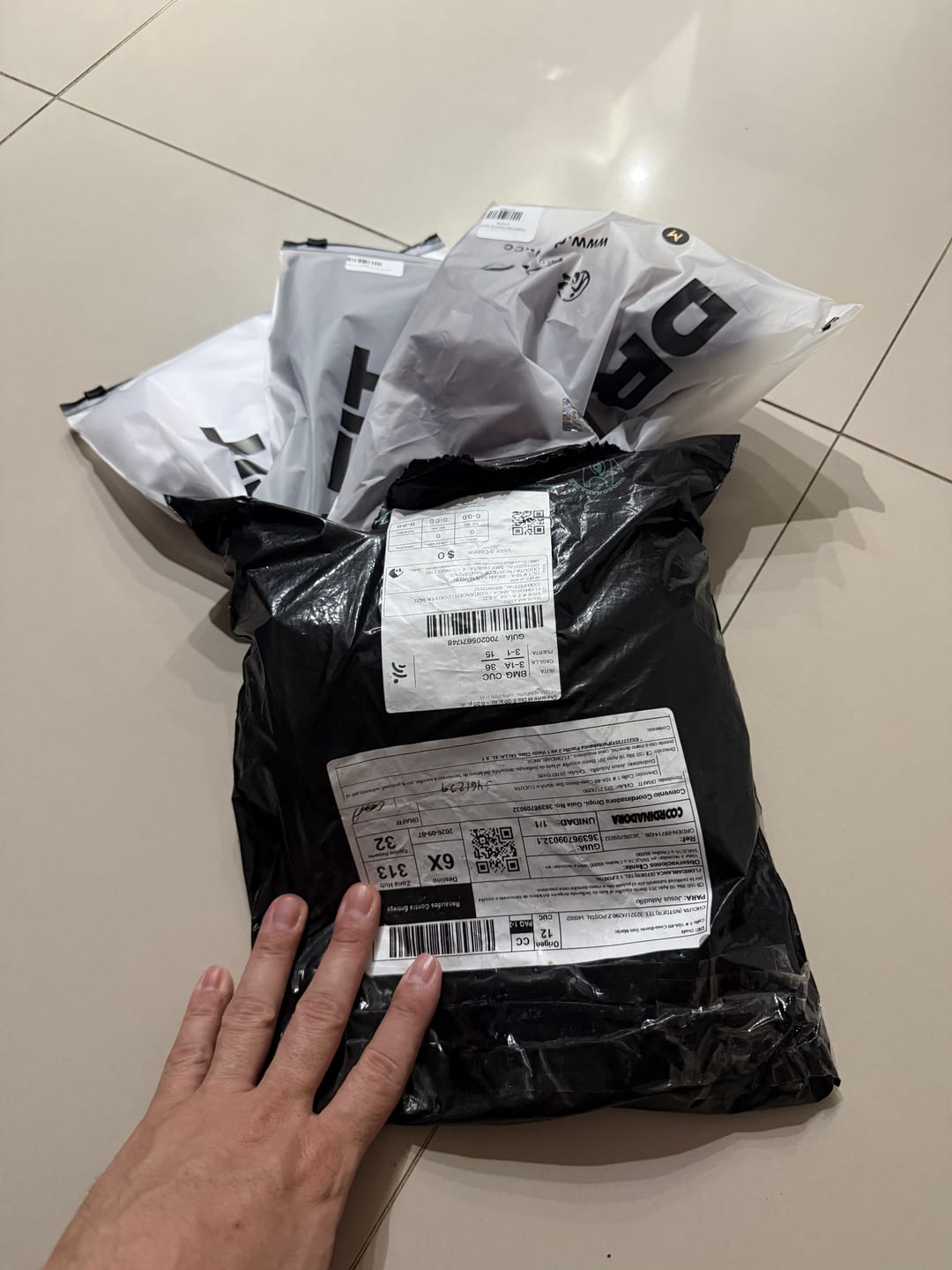 Customer photo review of Pack 3 Pantalonetas Deportivas Apparel