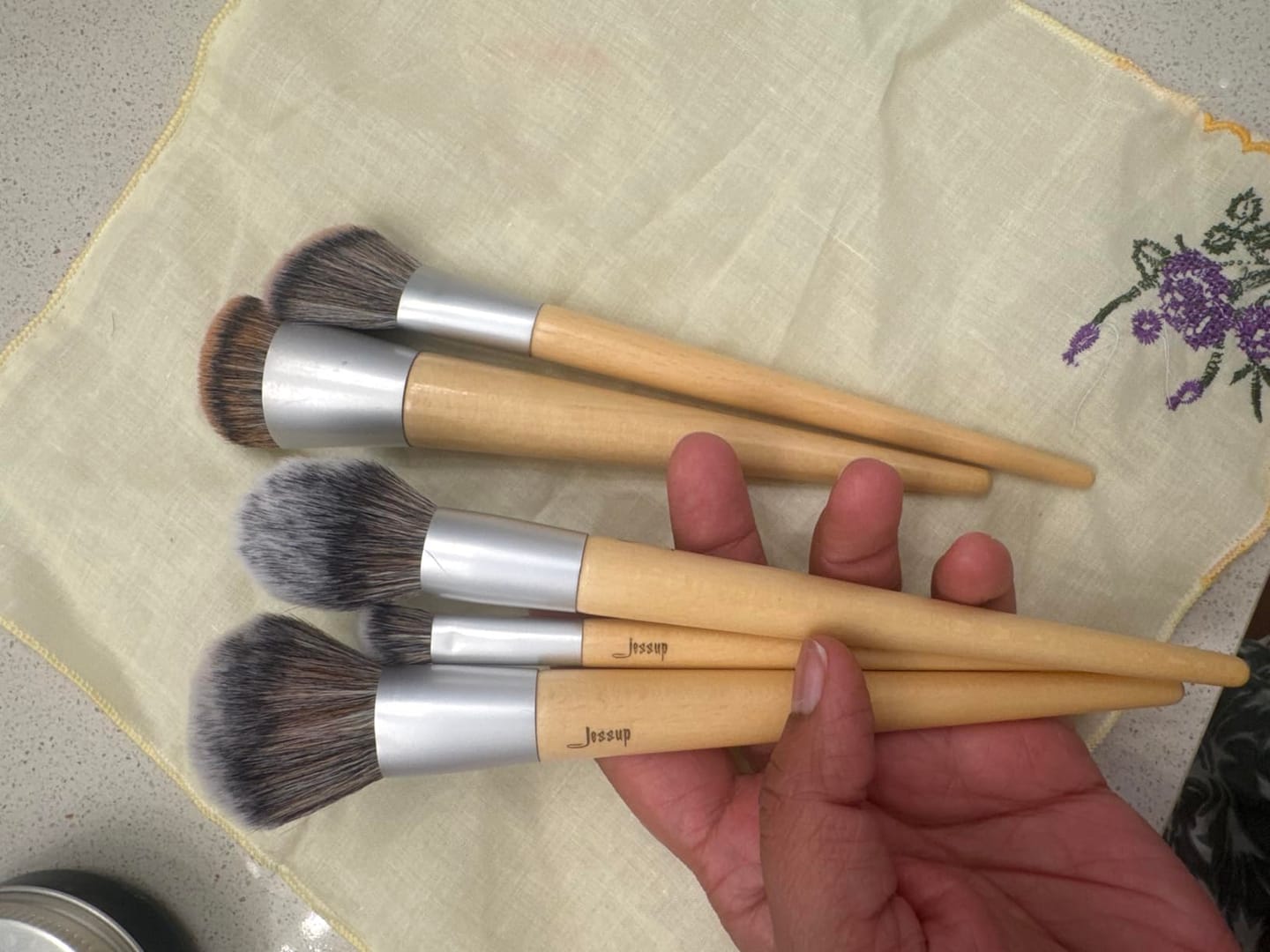 Customer photo review of Sustainable and Eco-friendly Brush Set Low Waste 12Pcs T327