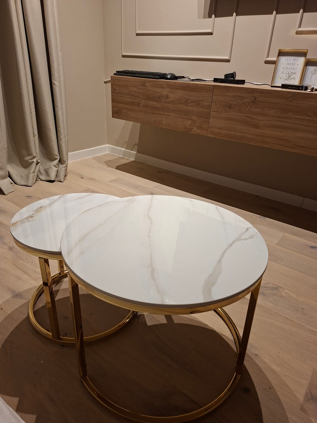 Customer photo review of Set 2 masute cafea PORTAFINO A, alb cu efect de marmura/auriu, ceramica/metal, 60/45
