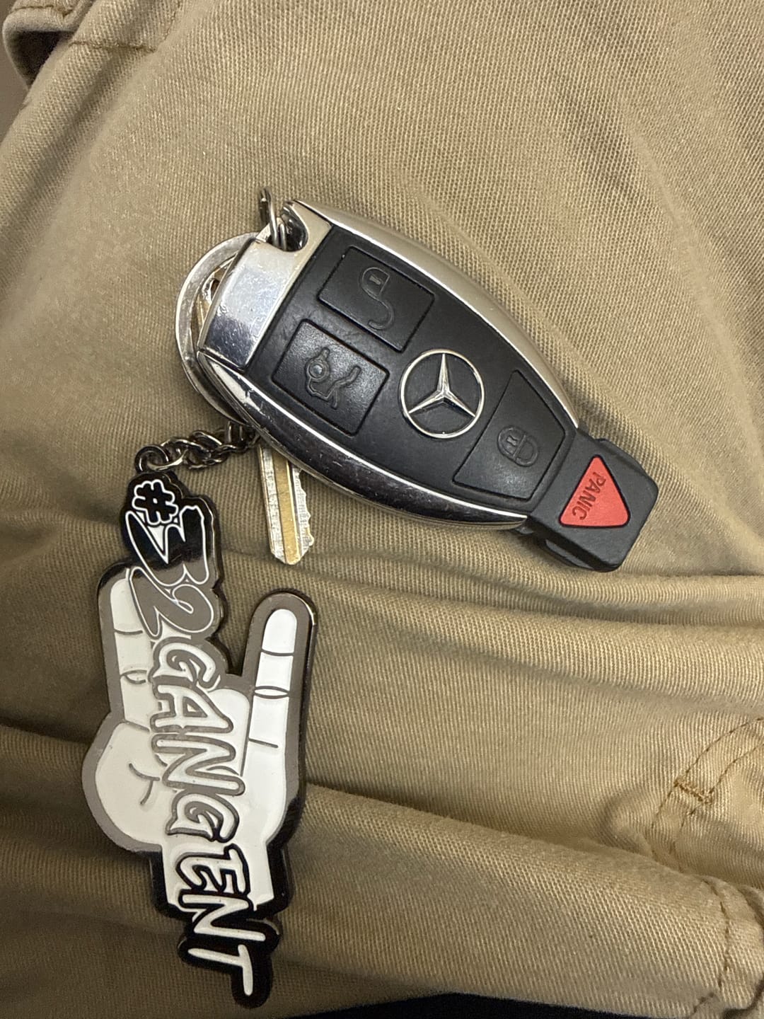 Customer photo review of SHOCKER METAL KEYCHAIN