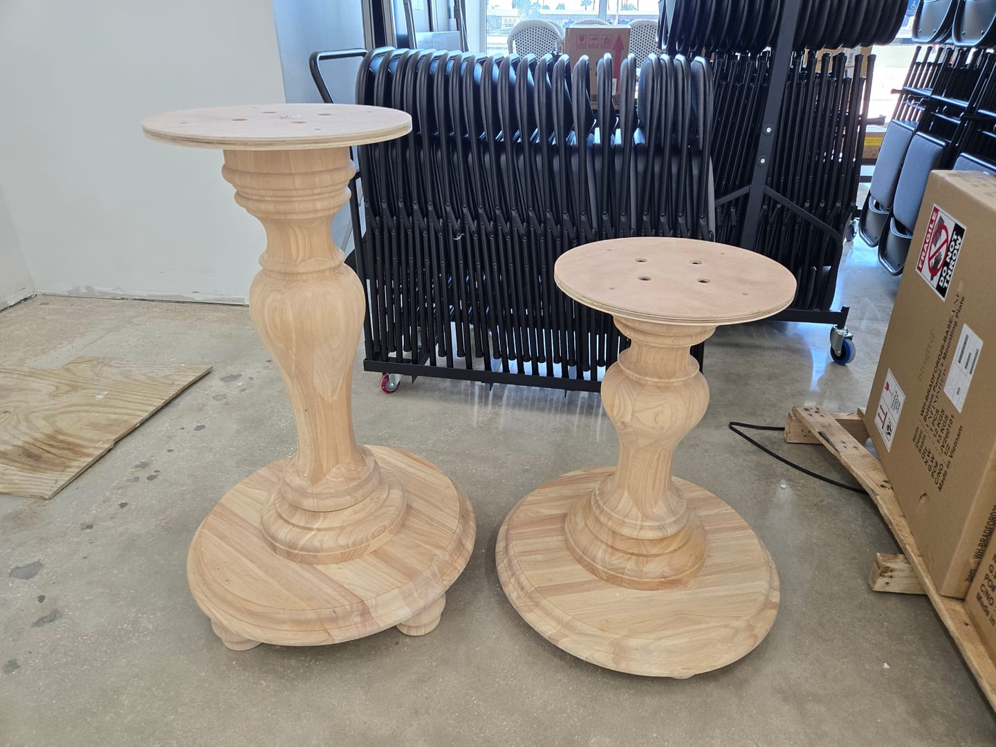 Customer photo review of Bradford Round Pedestal Table Base (WH-Bradford[Height]-Color)