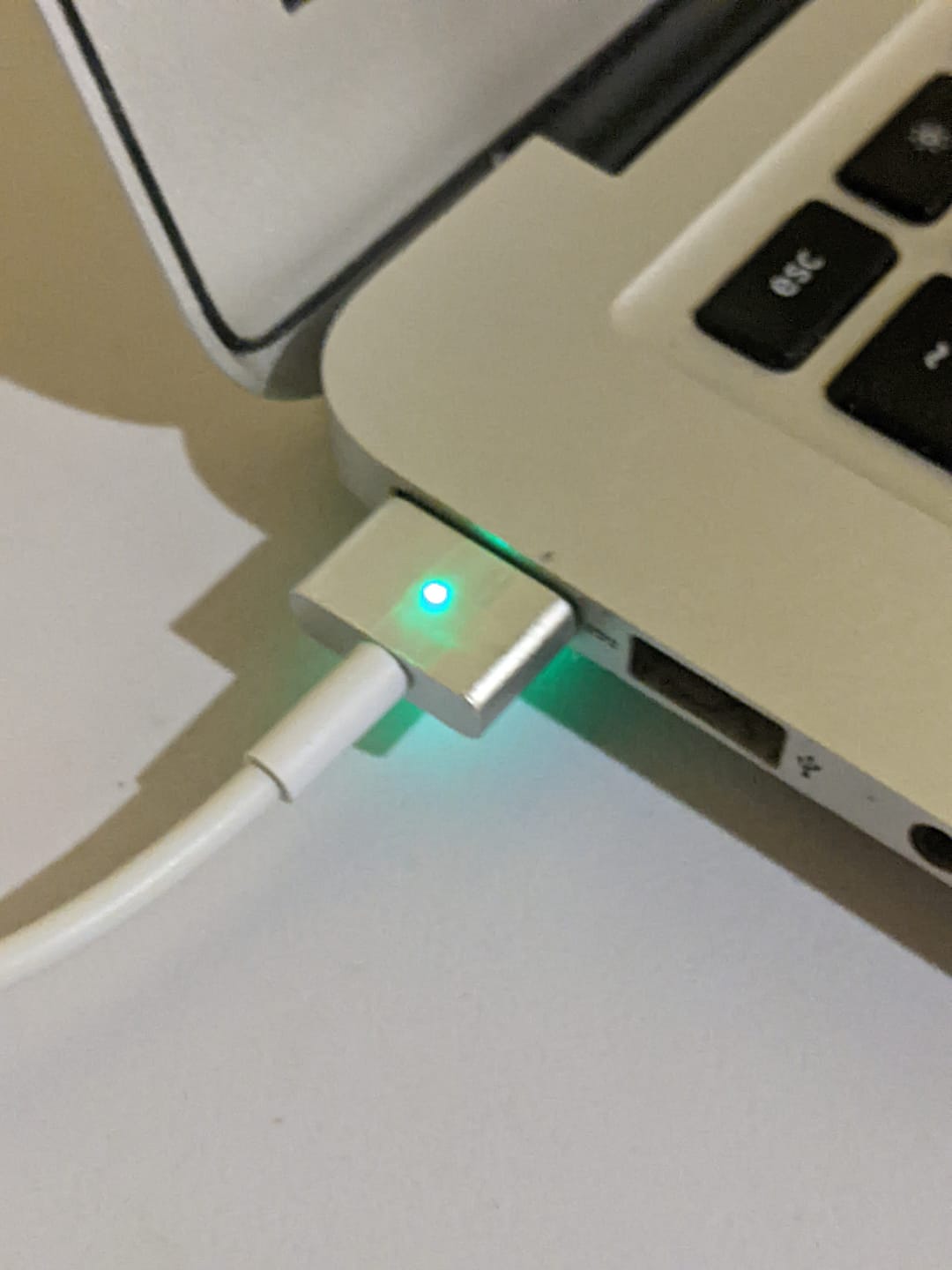 Customer photo review of USB-C to Mag-safe 2 Cable - Air